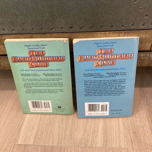 The Baby Sitters Club • Set of 2 Series Books - Picture 3 of 9